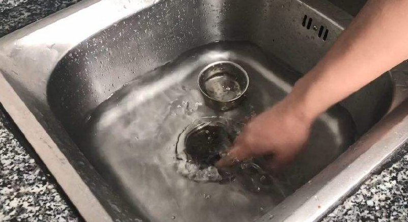 鄂州饭店油污管道堵了,自己用棍子捅反而更严重?我踩过的坑,你别再犯